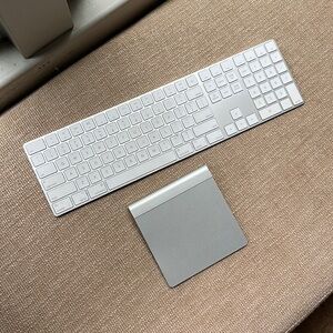 Apple keyboard and pad